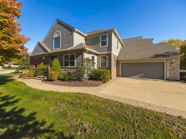 3582 Winding Brook Cir, Rochester, MI 48309