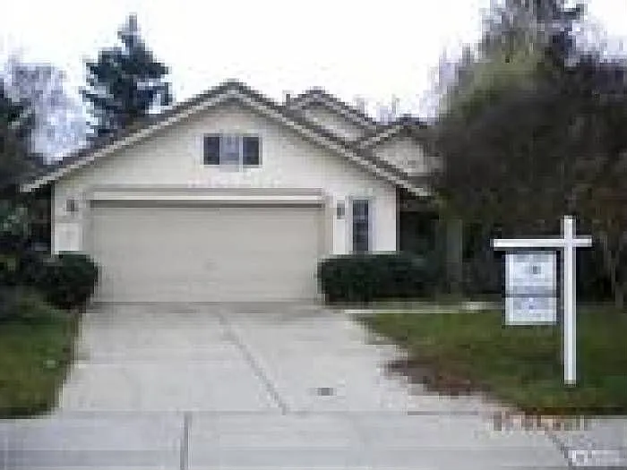 4305 Hidden Grove Ct photo 1