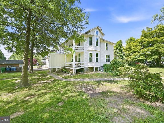 4th image of 701 Greenbank Rd