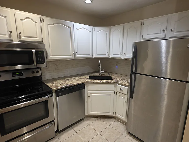 Willow Creek Dr SE — Photo 12
