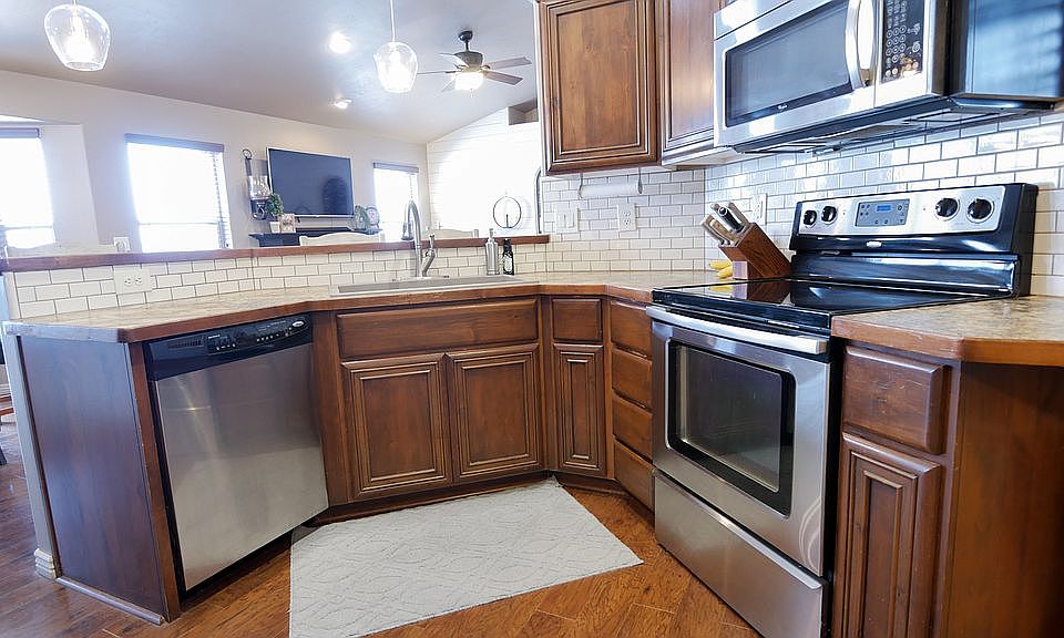 23 N 950 E Declo, ID, 83323 Apartments for Rent Zillow