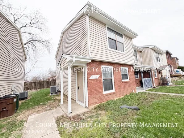 2745 Brookshire Ln, Miamisburg, OH 45342