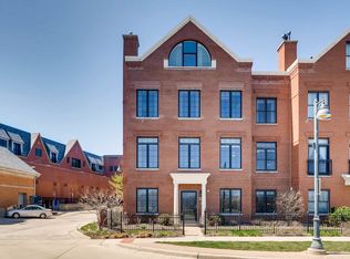 1988 Patriot Blvd #61, Glenview, IL 60026