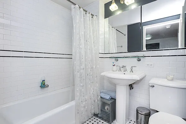 Rented by Nest Seekers International | media 30