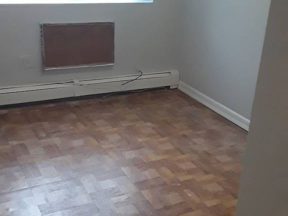 4th image of 15512 107th Ave