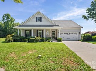 3018 Robusta Ct, Gastonia, NC 28056