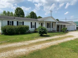 112 E Main St, Farmersburg, IN