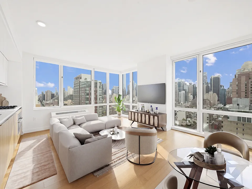 605 W 42nd St #45F
