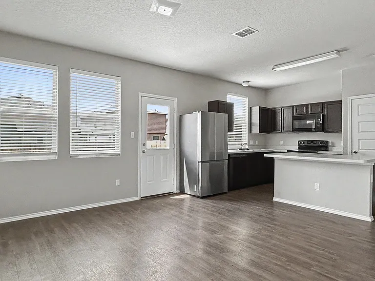 9407 Somers Bnd — Photo 3