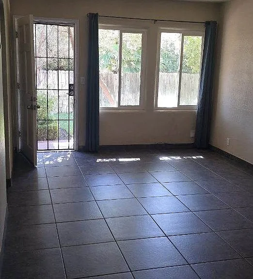 3373 E Clinton Ave #C — Photo 3