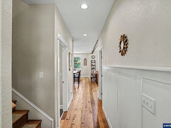 2nd image of 6965 Nichols Heights Way SE