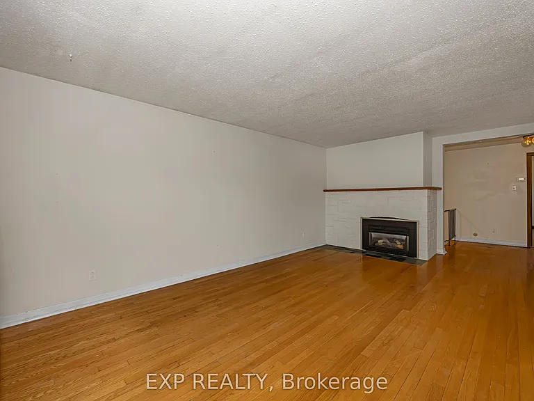 21 Southview Cres — Photo 8