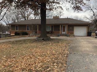 5012 S Norfleet Rd, Independence, MO 64055