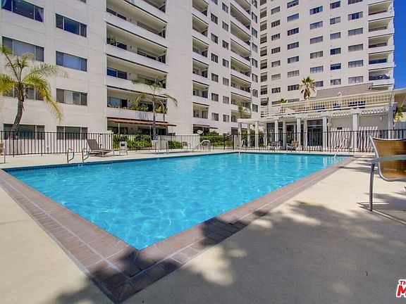 2nd image of 7250 Franklin Ave Unit 411