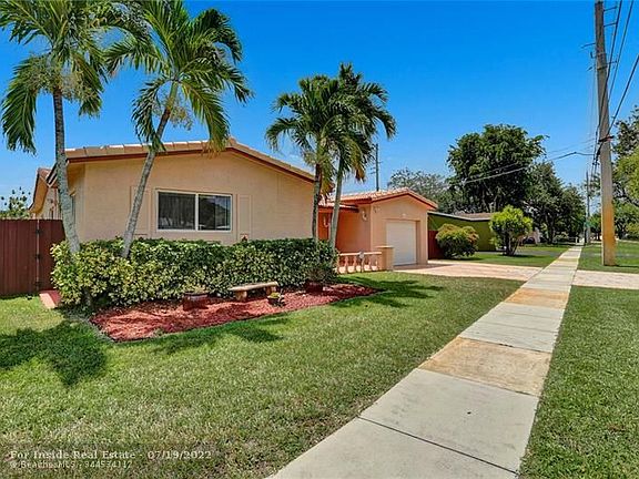 3rd image of 8970 SW 52nd Pl