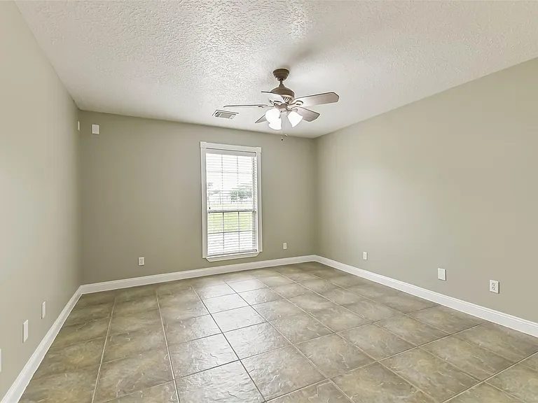 15320 Mound Rd — Photo 32
