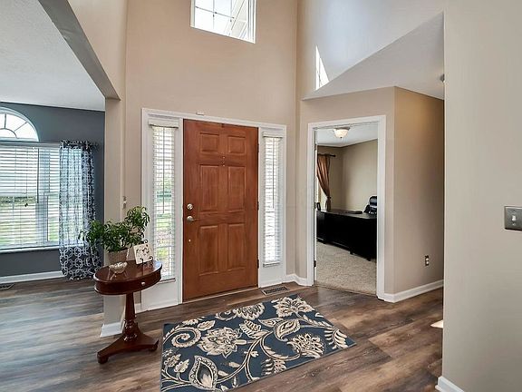 3rd image of 6218 Parkmeadow Ln