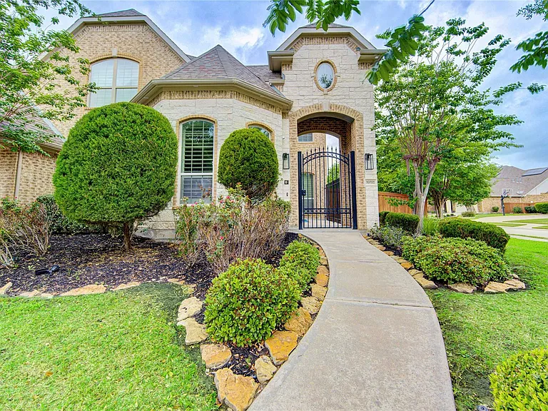 10702 Claythorne Ct — Photo 4