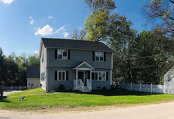 4th image of 30 Adelaide St