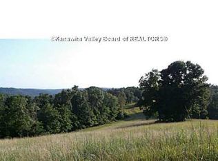 7609 Stone Lick Rd, Gay, WV 25244