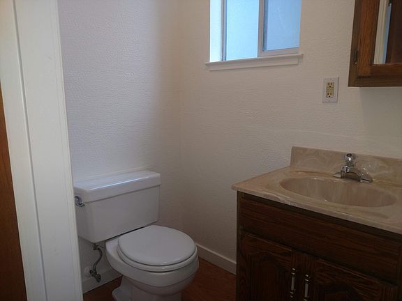 2nd image of 709 Laurel Ave APT 3