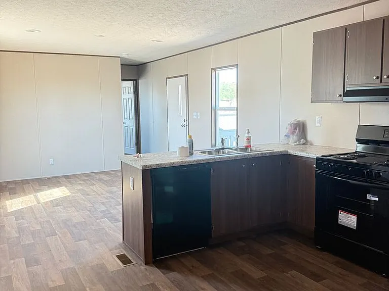 10036 Pamela St — Photo 13