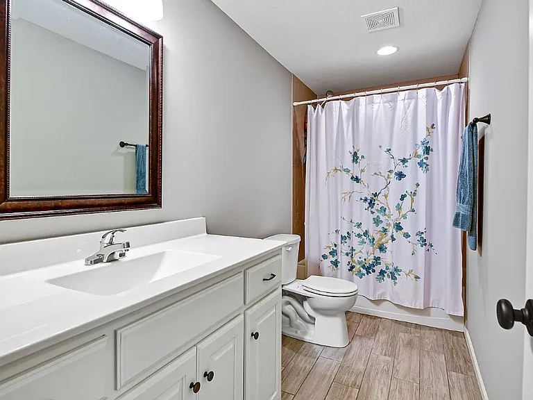 8003 W 166th Ter — Photo 15