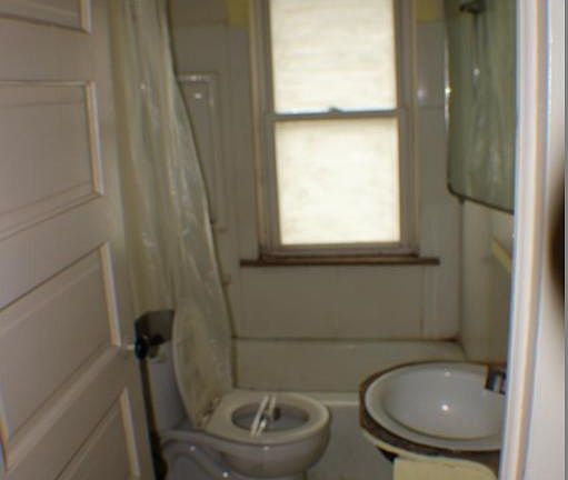 4th image of 1132 E Newell St