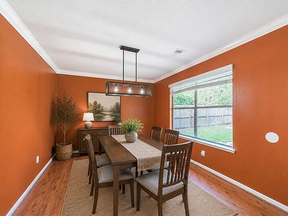 4th image of 16019 Hilton Head Ln
