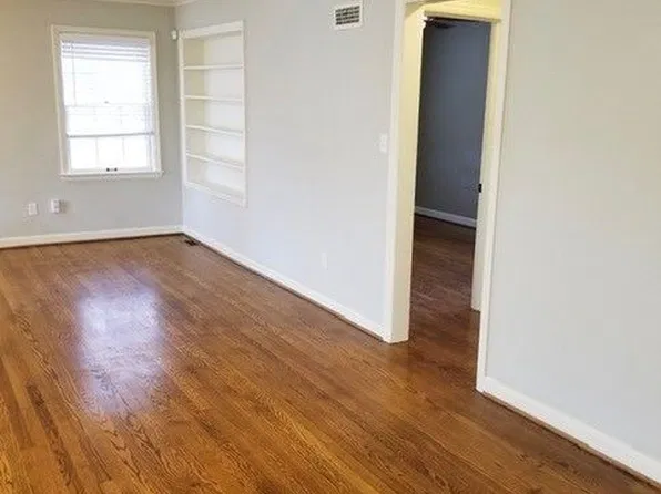6042 Catalina St, Fairway, KS 66205
