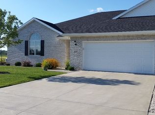 1732 Julie Marie Dr, Bowling Green, OH 43402