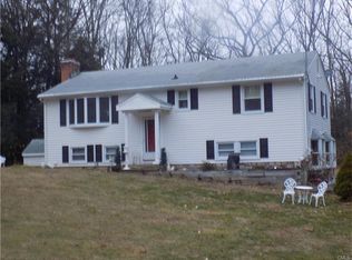 30 Old Lantern Rd, Danbury, CT 06810