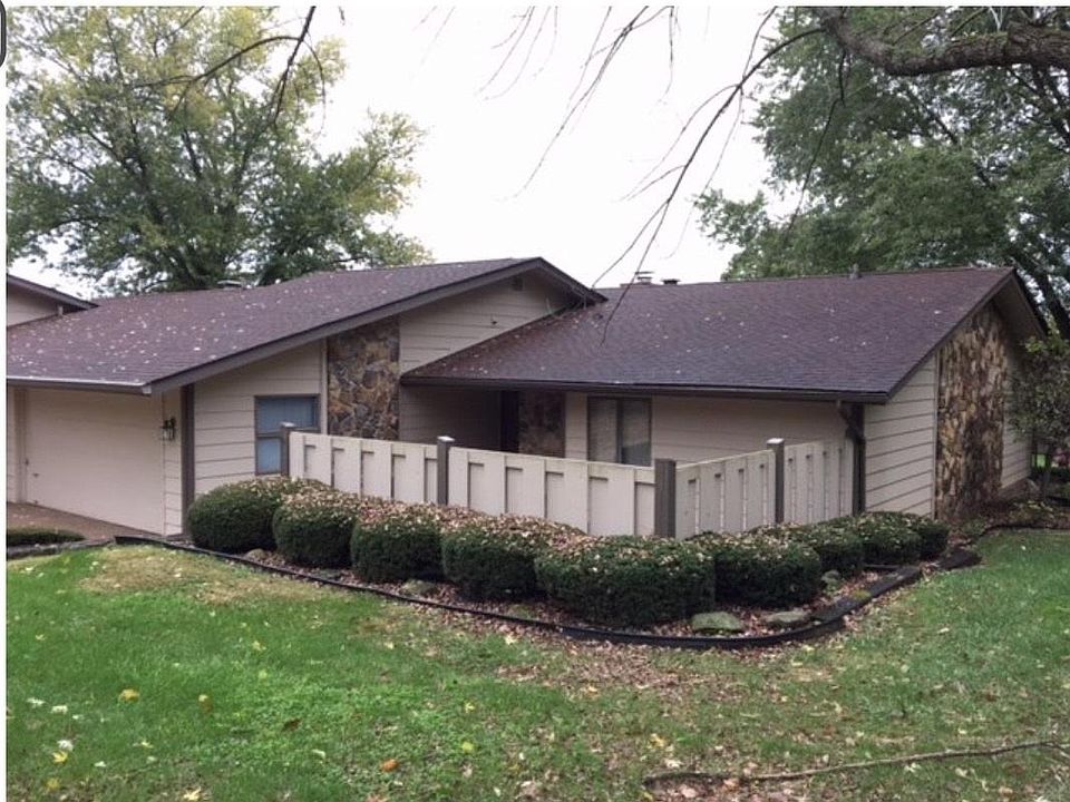 1st image of 2943 S Oneal Dr