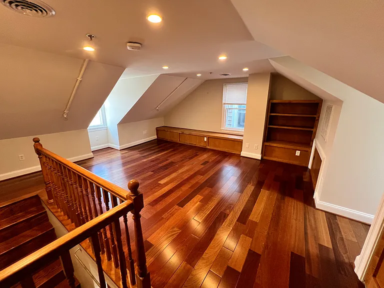5 Dean St — Photo 36