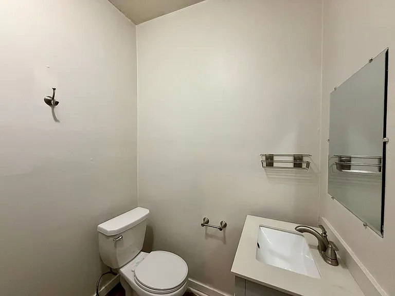 1305 Merrill Ave — Photo 11