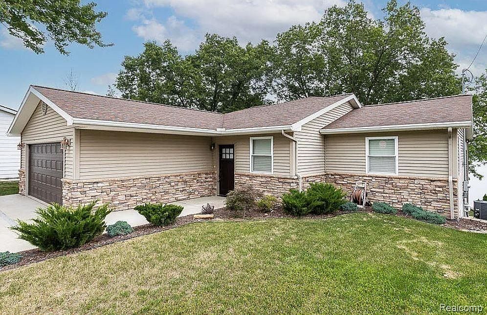 11819 Greenbriar Dr, Jerome, MI 49249 MLS 60242645 Zillow