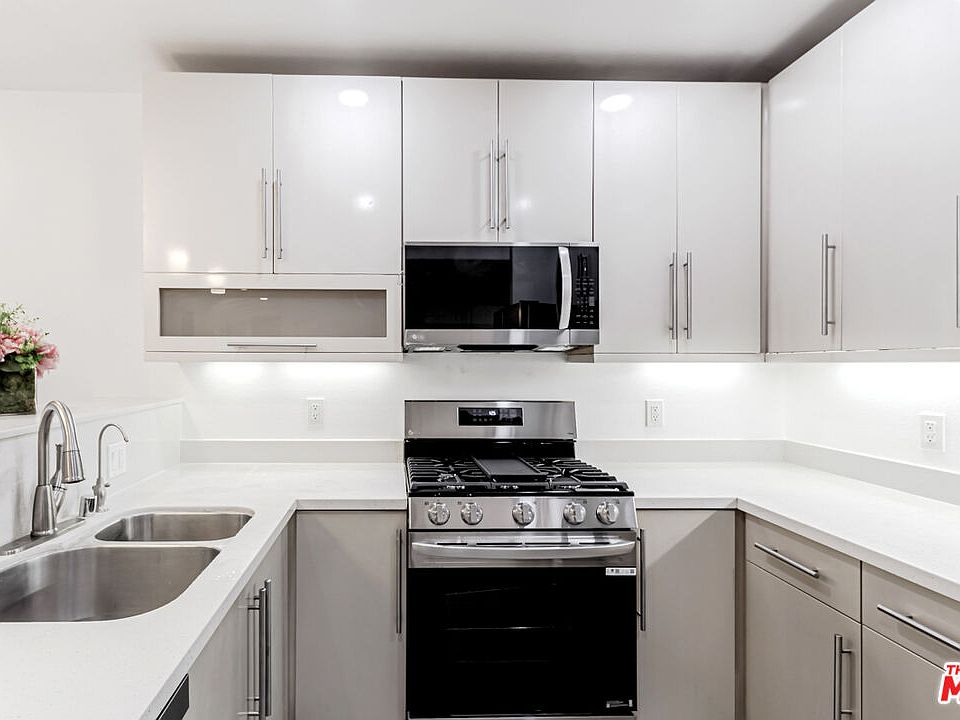 1st image of 733 S Manhattan Pl Unit 501