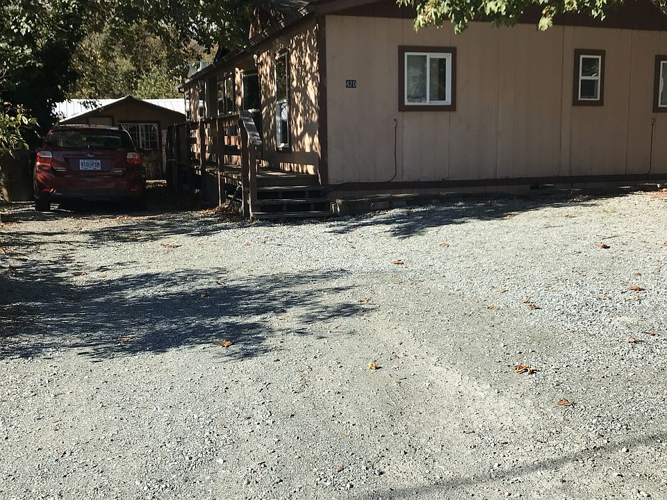 1st image of 420 SW 4th Pl