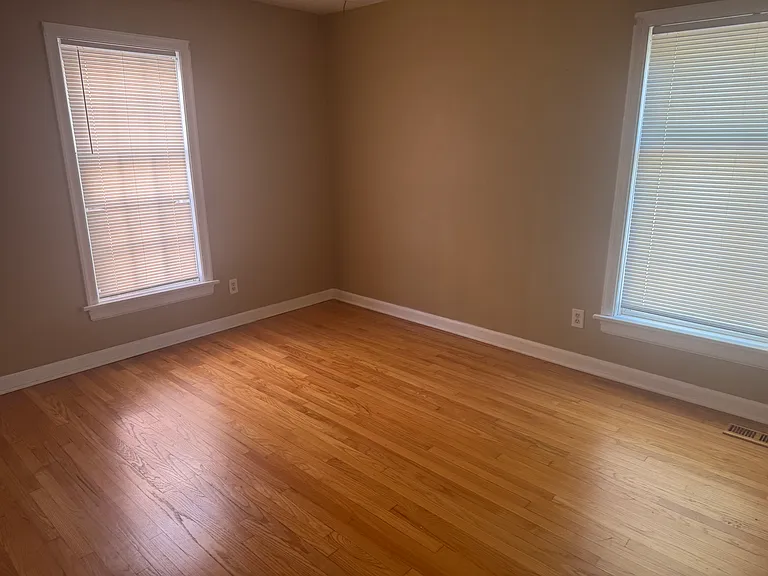 7549 Hiawatha Ave — Photo 9