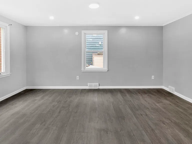 142 Stevenson Blvd — Photo 6