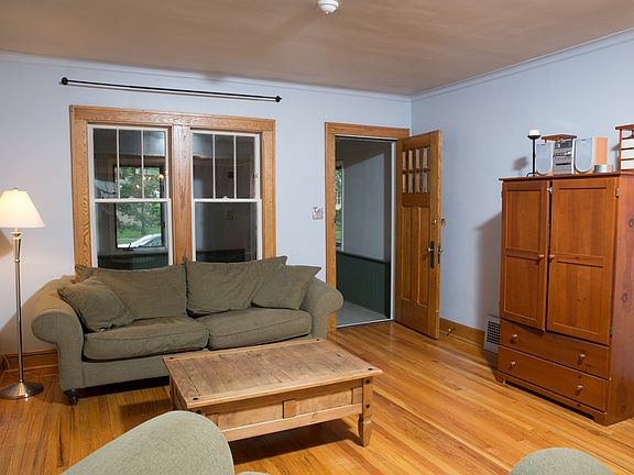 4th image of 1288 Sargent Ave