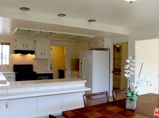 1455 S Genesee Ave, Los Angeles, CA 90019