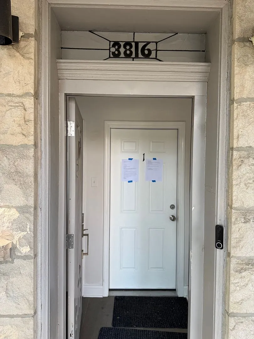 3816 W Polk St — Photo 2