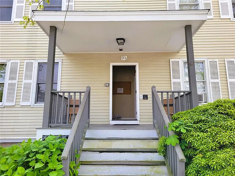 9 1/2 Narragansett Ave #3 — Photo 30