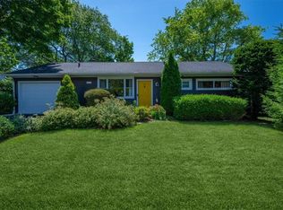 10 Dunderave Rd, White Plains, NY 10603