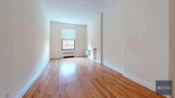 Rented by Bond New York | media 8