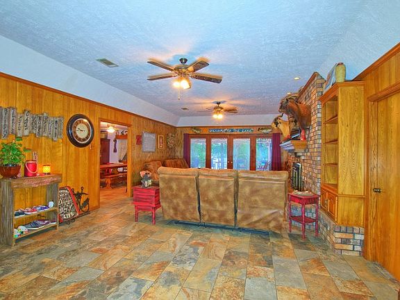3rd image of 141 Laramore Ln