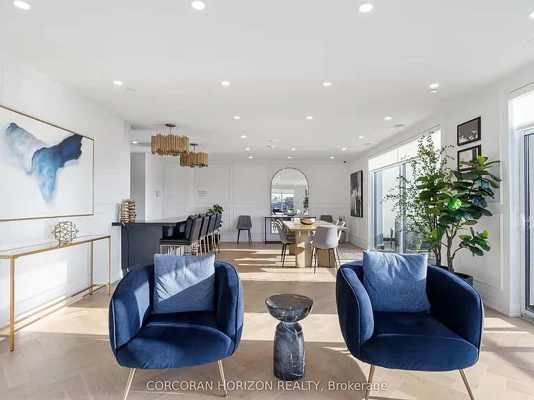 71 Wyndham St S #1105 — Photo 34
