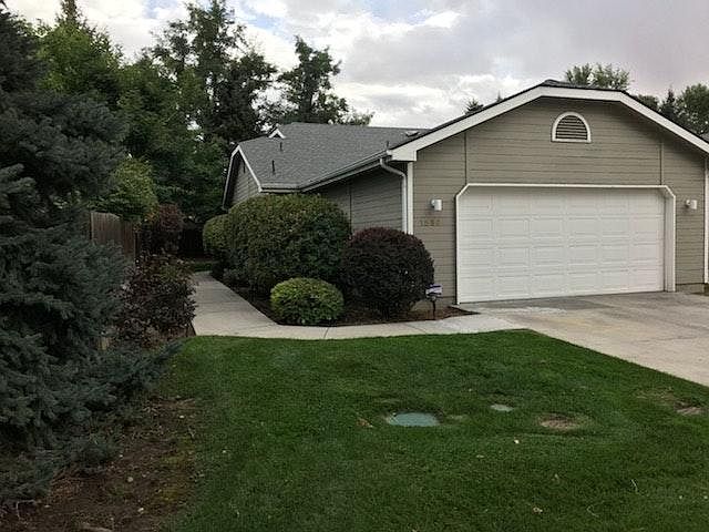 1st image of 1559 E Silverton Ln