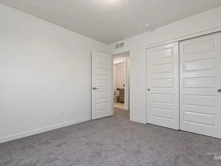 1533 N Pineview Ln — Photo 20